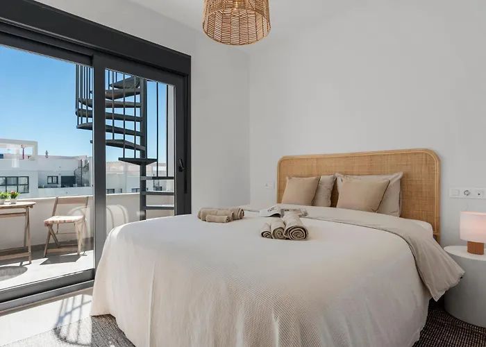 アパート Casa Isa - Luxury Penthouse Seaview エステポナ